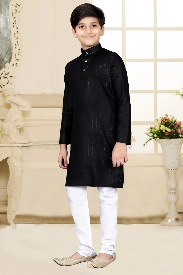 Cotton Full Sleeves Kurta with Pyjama for Boys (Black & White, 3-5 Years)