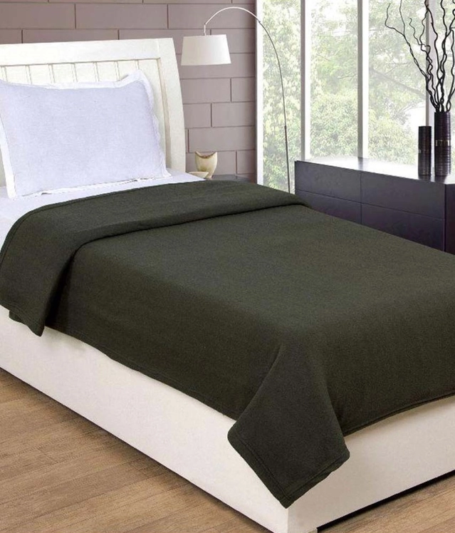 Fleece Blanket  (Green, 60x90 Inches)