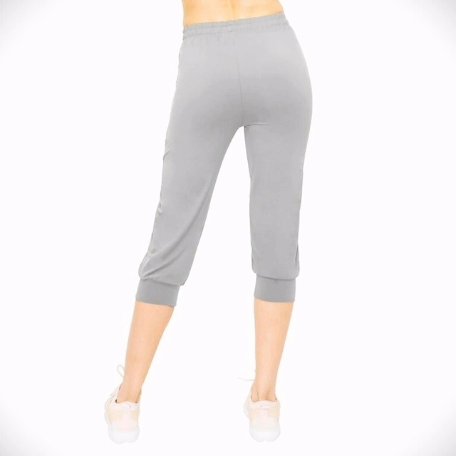 Cotton Solid Capris for Women (Light Grey, L)