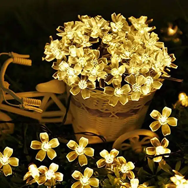 Silicone 14 Flower LED String Lights (Yellow, 2.5 m)