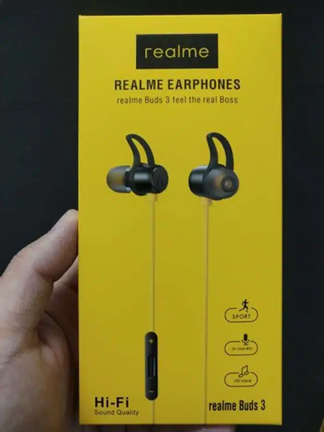 Realme yellow 2024 earphones