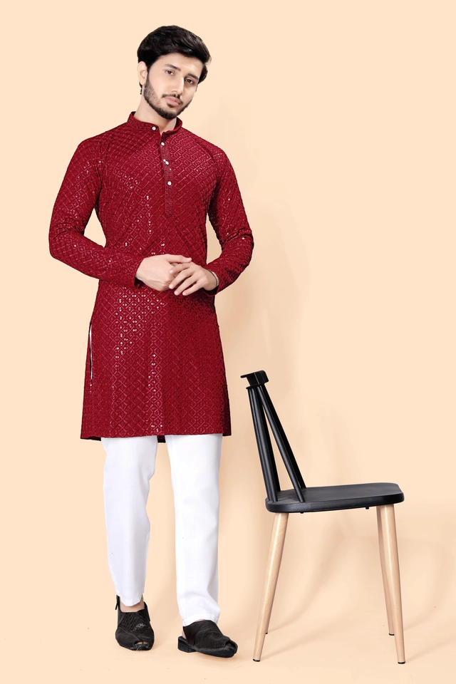 Cotton Blend Embroidered Kurta for Men (Maroon, S)