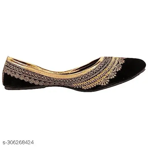 Juttis for Women (Black, 4)