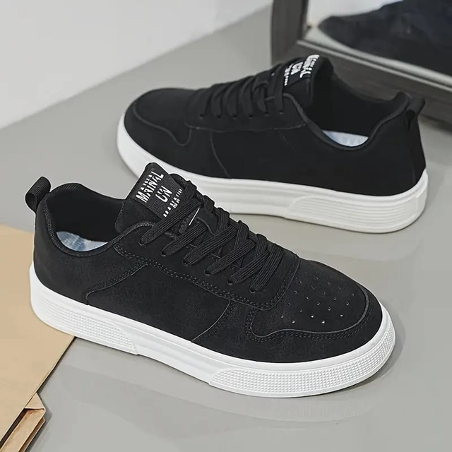 Sneakers for Men (Black, 6)