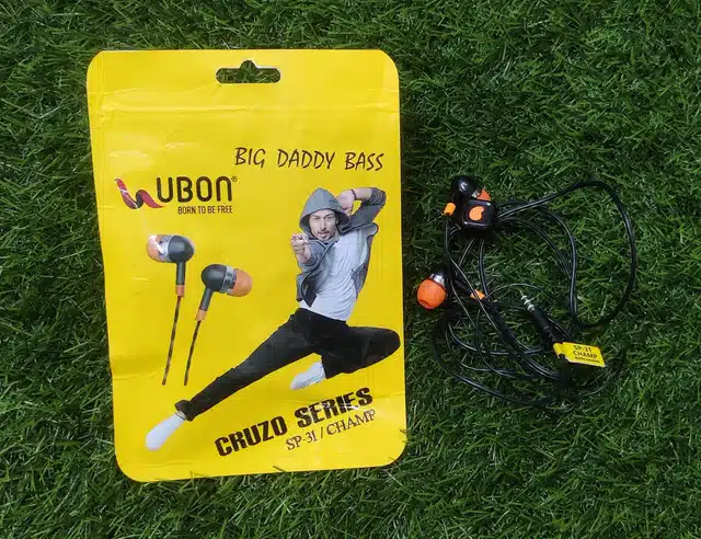 Ubon Sp-31 Champ Big Daddy Bass Cruzo Series Wired Earphone (Black)