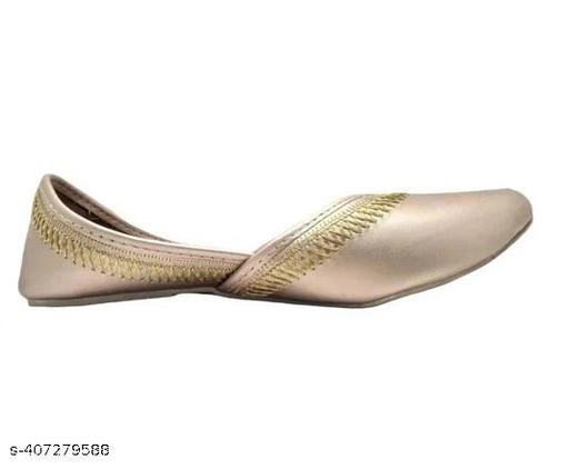 Juttis for Women (Gold, 6)