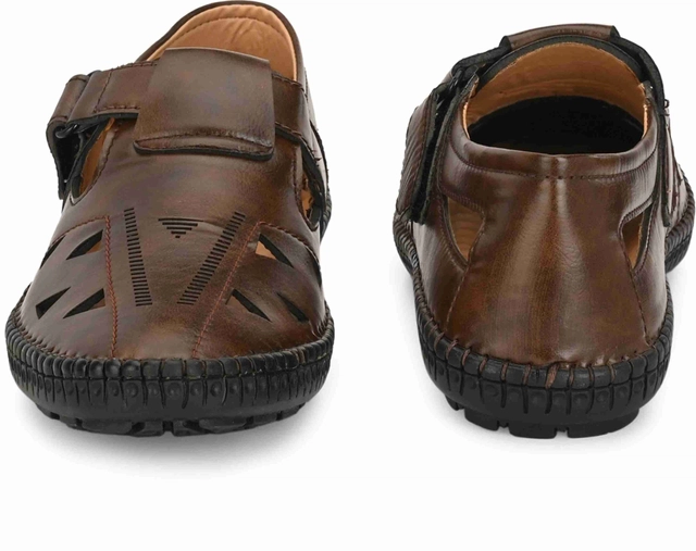 Sandals for Men (Brown, 6)