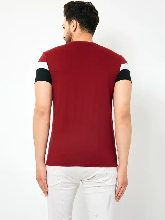 Men's Color Blocked Casual T-shirt (Maroon, M)