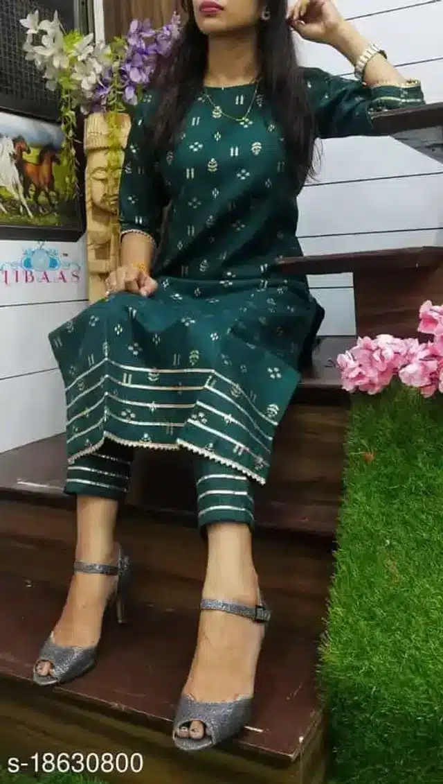 Chitrarekha Fashionable Women Kurta Sets