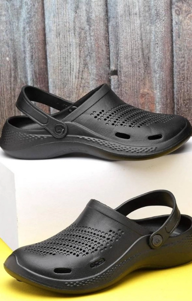 Clogs for Men (Black, 6)