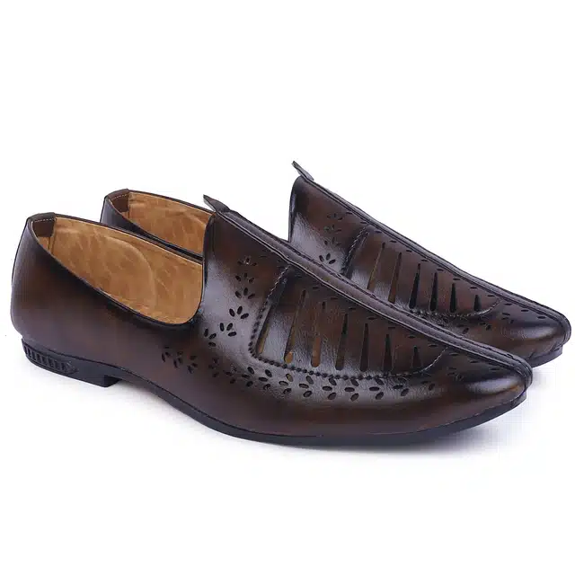 Juttis for Men (Brown, 6)