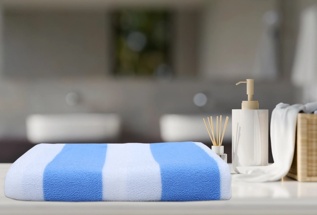 Cotton Bath Towel (Blue & White, 24x51 inches)