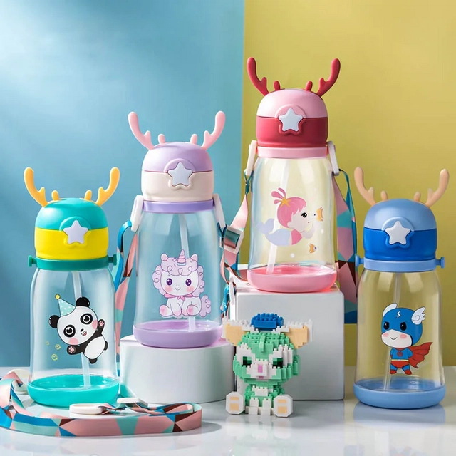 Cartoon Theme Sipper Water Bottle for Kids (Multicolor, 600 ml)