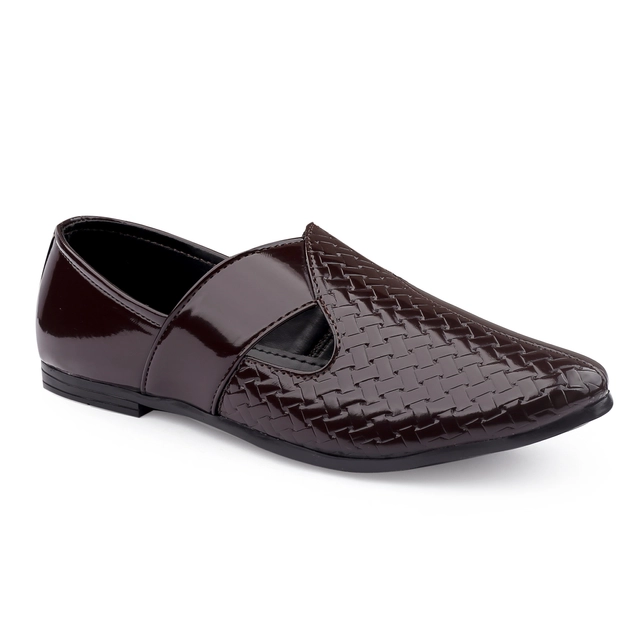 Juttis for Men (Brown, 6)