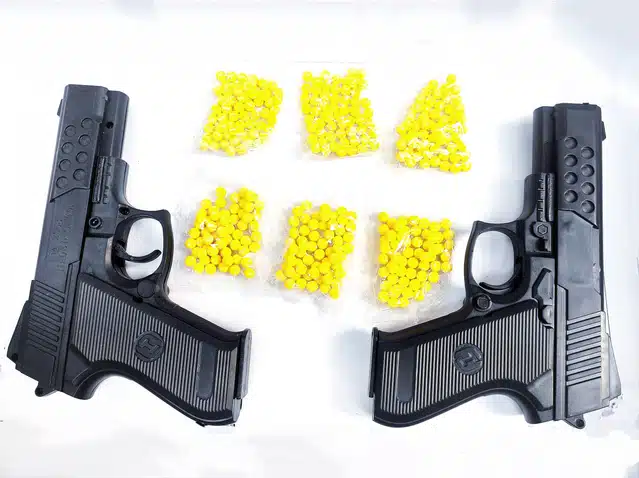 Plastic Gun Toys (2 Pcs) with 360 Pcs Bullets for Kids (Black & Yellow)