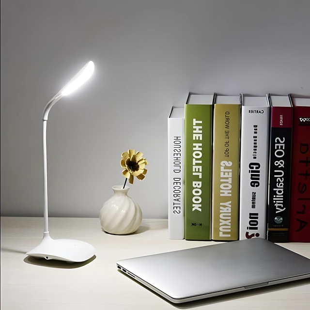 Table Lamp (White)