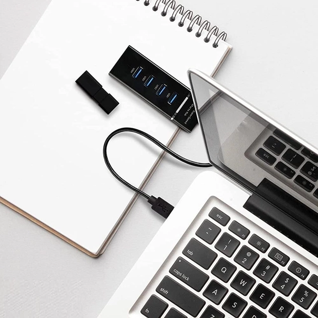 Portable 4 Port USB 3.0 SuperSpeed Hub (Black)