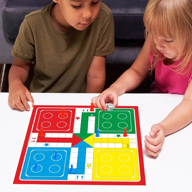 4 in 1 Family Game Set (Multicolor)