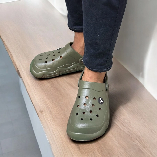 Clogs for Men (Bottle Green, 6)