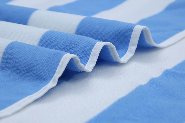 Cotton Bath Towel (Blue & White, 24x51 inches)