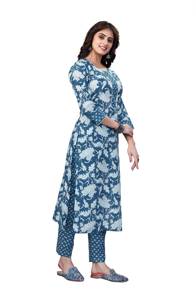 Cotton Blend Solid Kurta with Bottomwear for Women (Blue, S)