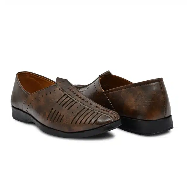 Mojaris for Men (Brown, 6)