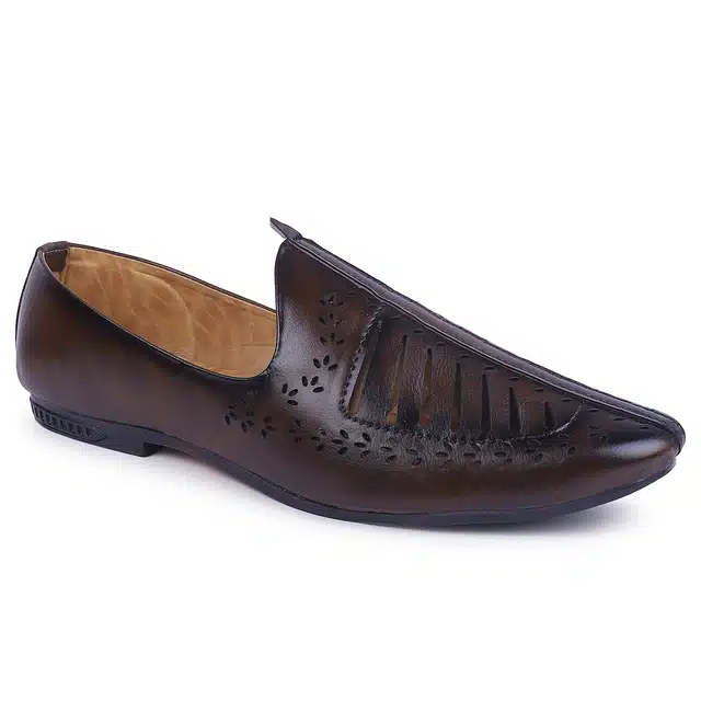 Juttis for Men (Brown, 6)