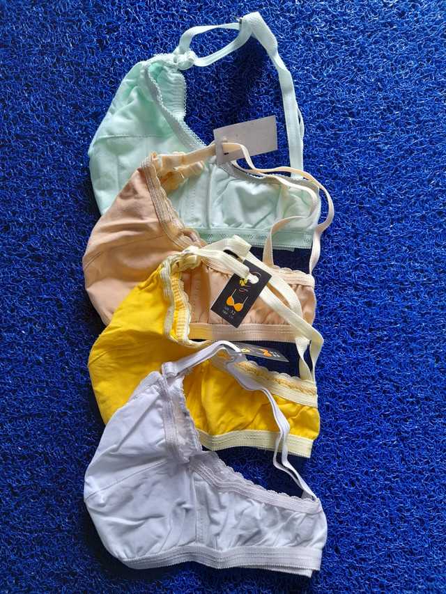 विमेंस फुल कवरेज नॉन पैडेड ब्रा 