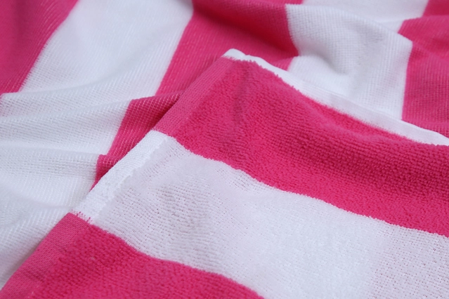 Cotton Bath Towel (Pink & White, 24x51 inches)