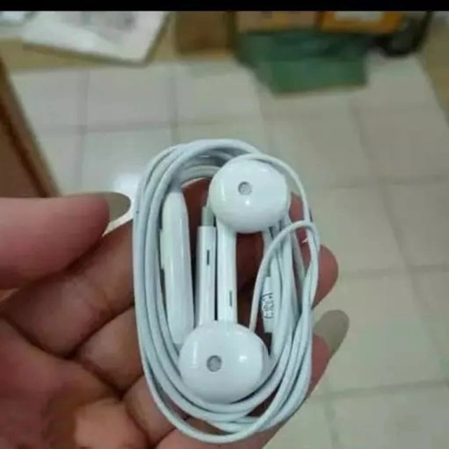 Wired in-Ear Earphone (White)