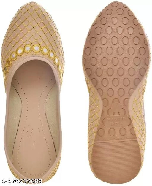 Juttis for Women (Cream, 4)