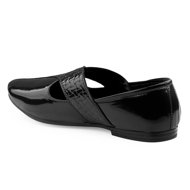 Juttis for Men (Black, 6)