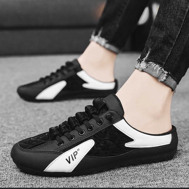 Sneakers for Men (Black & White, 6)