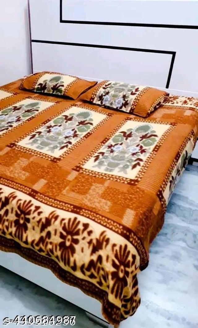 Woolen Double Size Bedsheet with 2 Pillow Covers (Multicolor, 90x90 inches)