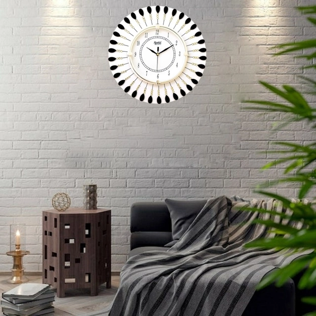 AJANTA Analog Designer Wall Clock (30x30 cm) (Pack Of 1)