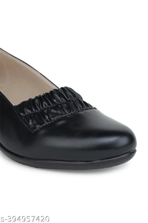 Juttis for Women (Black, 3)