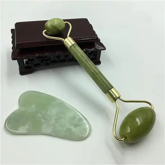 Jade Facial Roller & Gua Sha (Green, Set of 1)