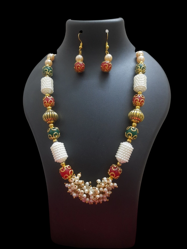 Alloy Handcrafted Pearl and Beaded Necklace with Earrings for Women (Multicolor)