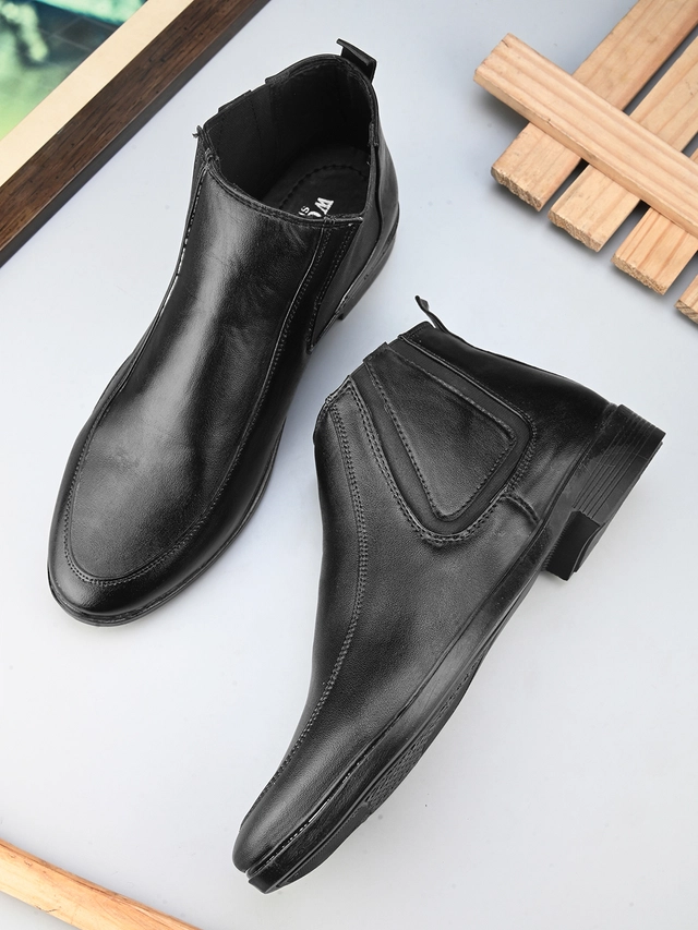 Boots for Men (Black, 6)