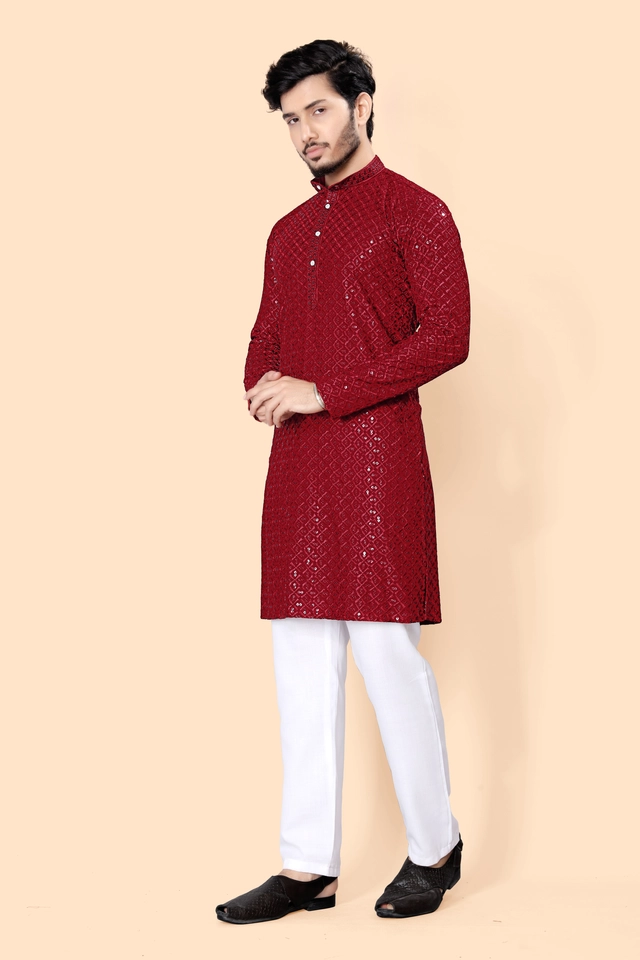 Cotton Blend Embroidered Kurta for Men (Maroon, S)