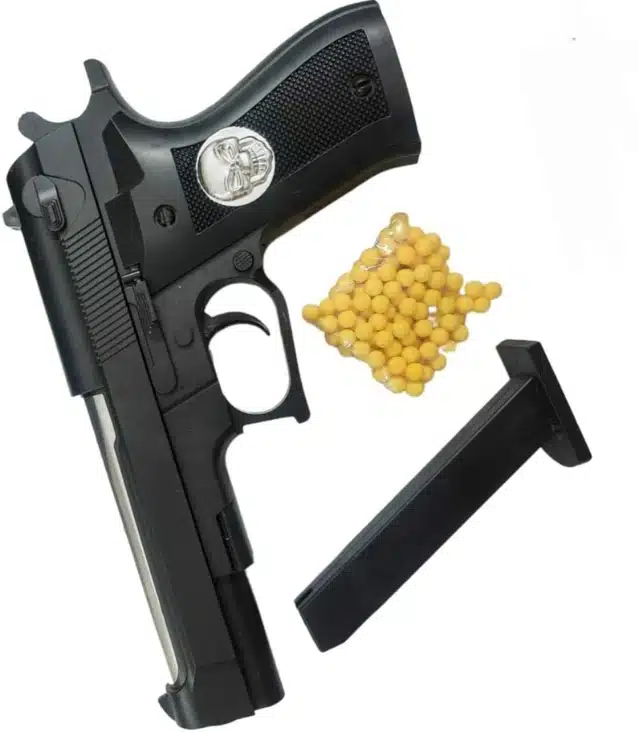 Plastic Gun Toys with 60 Pcs Bullets for Kids (Black & Yellow)