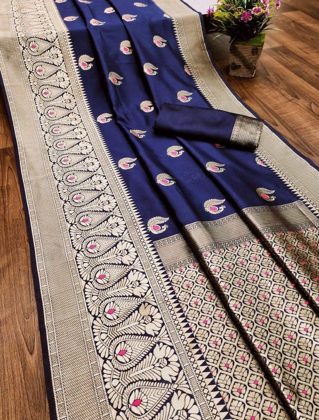 कनूड़ा प्रिंट्स विमेंस बनारसी वोवन साड़ी 