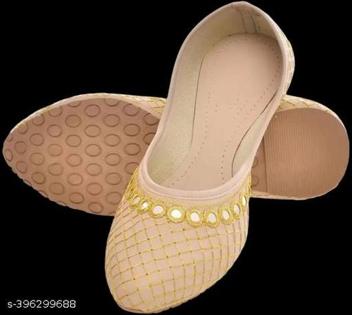 Juttis for Women (Cream, 4)