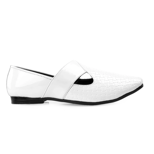 Juttis for Men (White, 6)