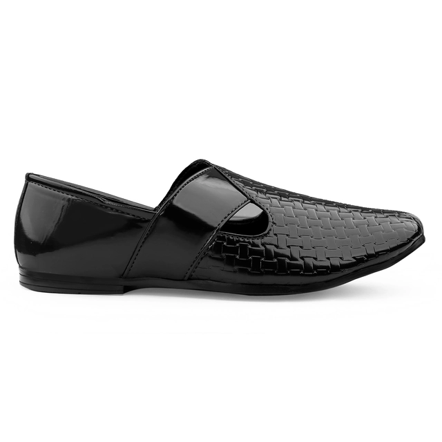 Juttis for Men (Black, 6)