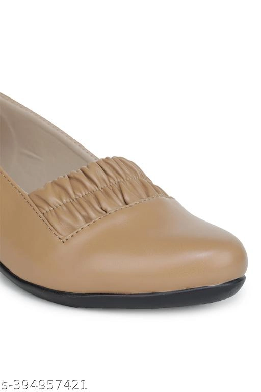 Juttis for Women (Brown, 3)