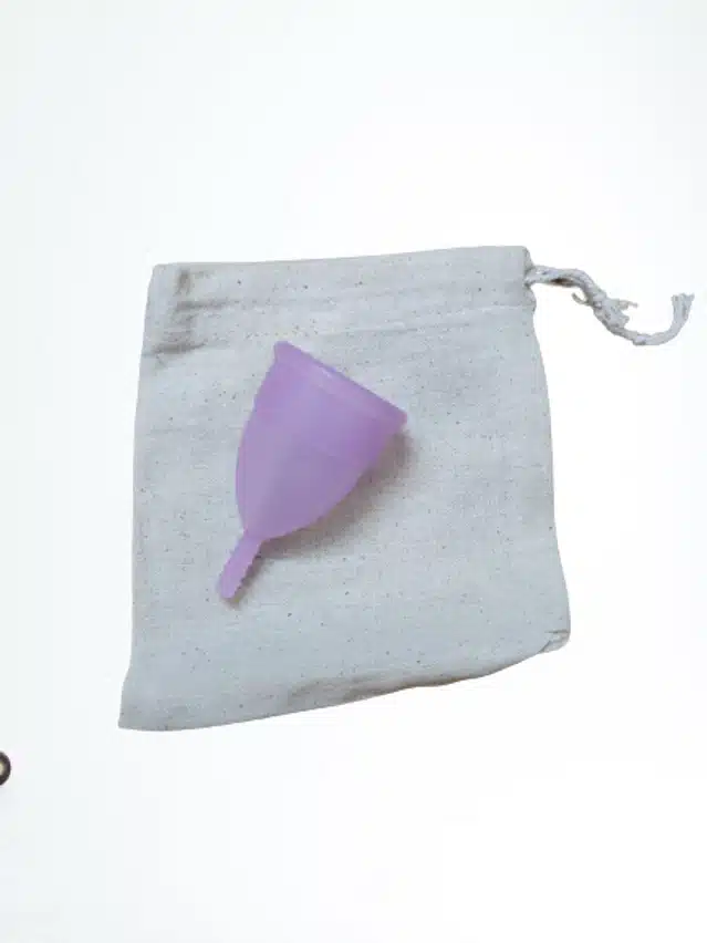 Reusable Menstrual Cup for Teenagers (Multicolor, 7.5 ml)